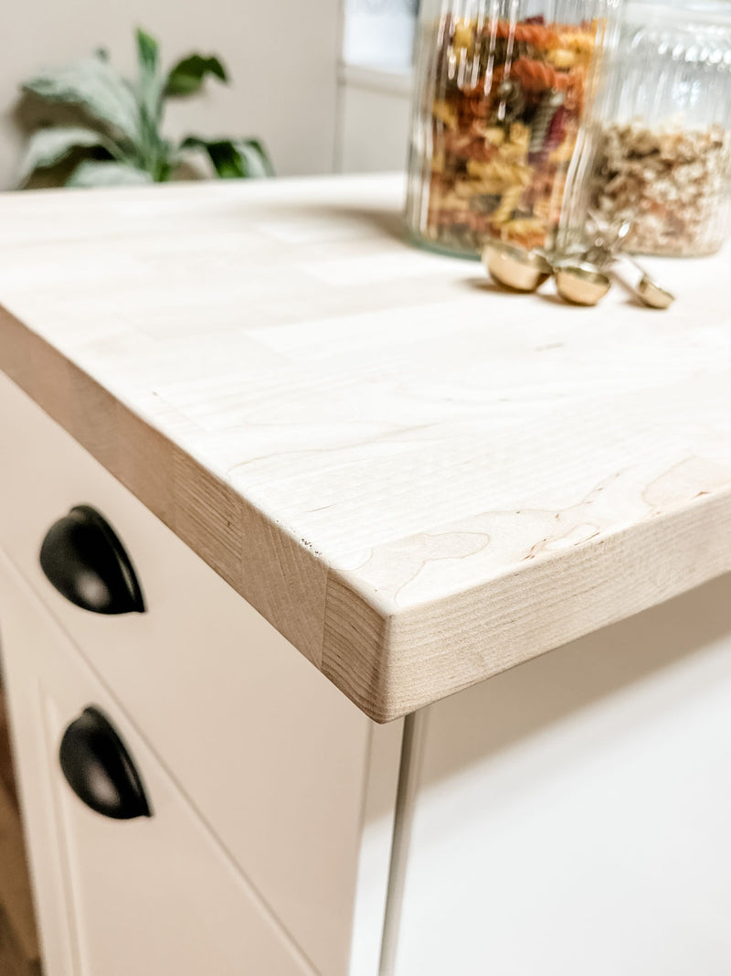 Island with two compartments in white