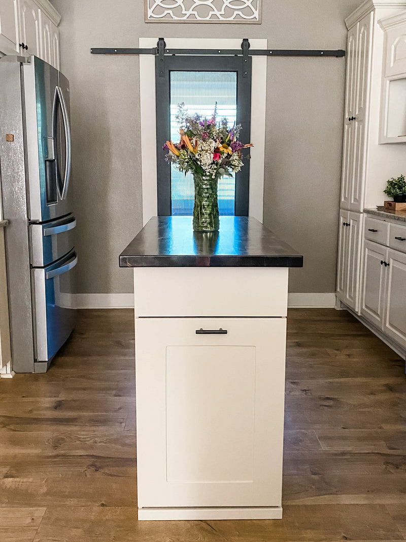 Island with six drawers