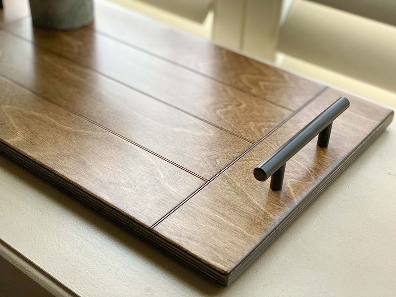 Warm brown serving tray with breadboard motif