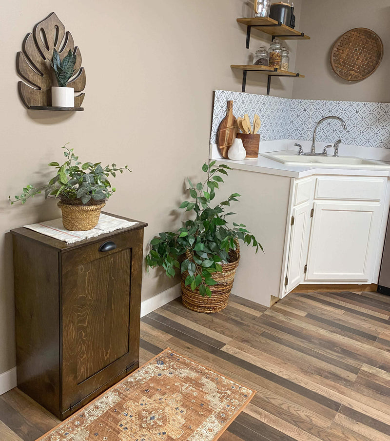Sinclair in dark brown wood