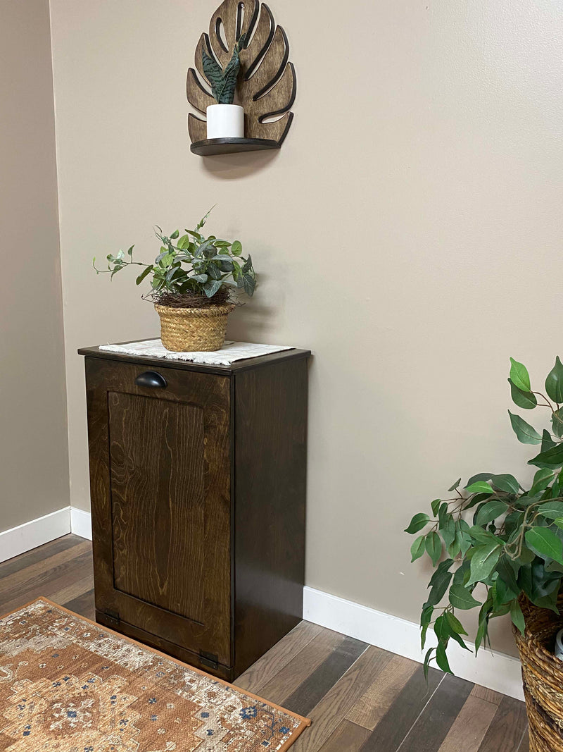 Sinclair in dark brown wood