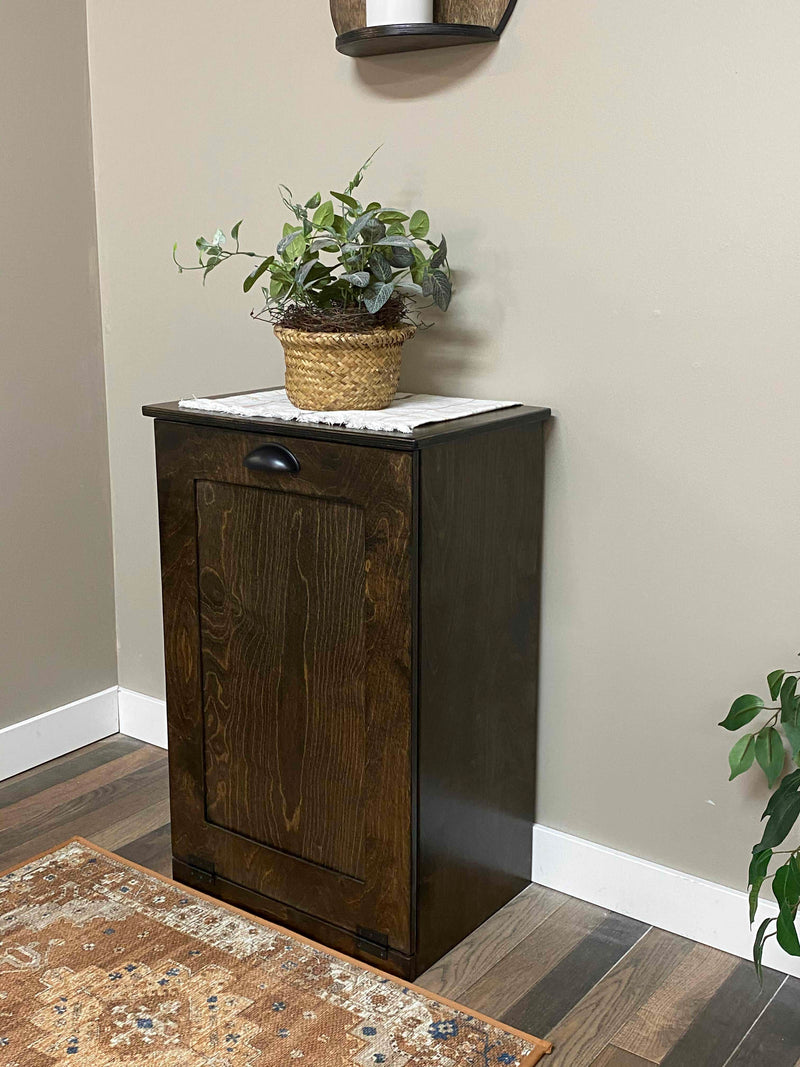 Sinclair in dark brown wood