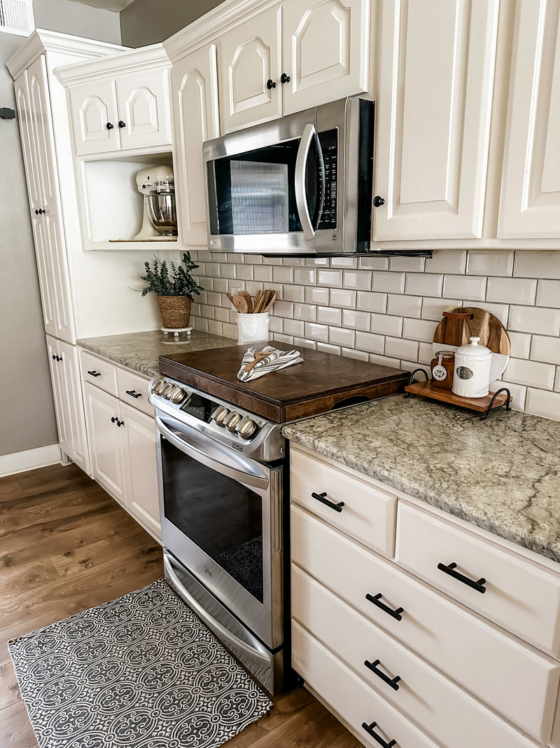 Clean and simple warm brown stove cover