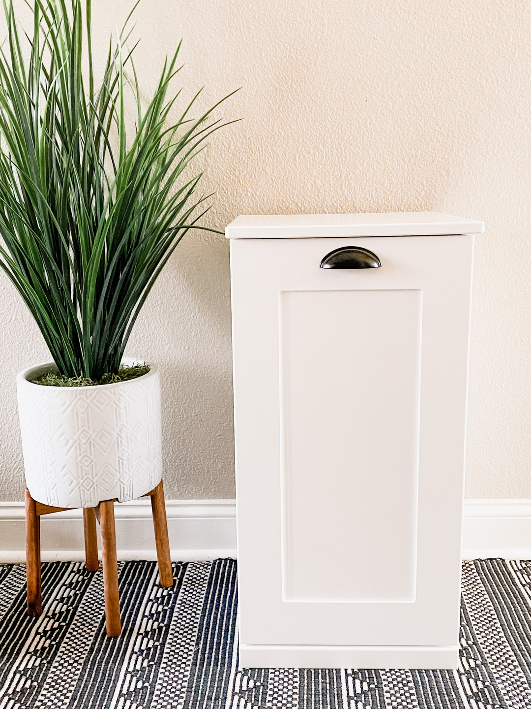 single pet food storage