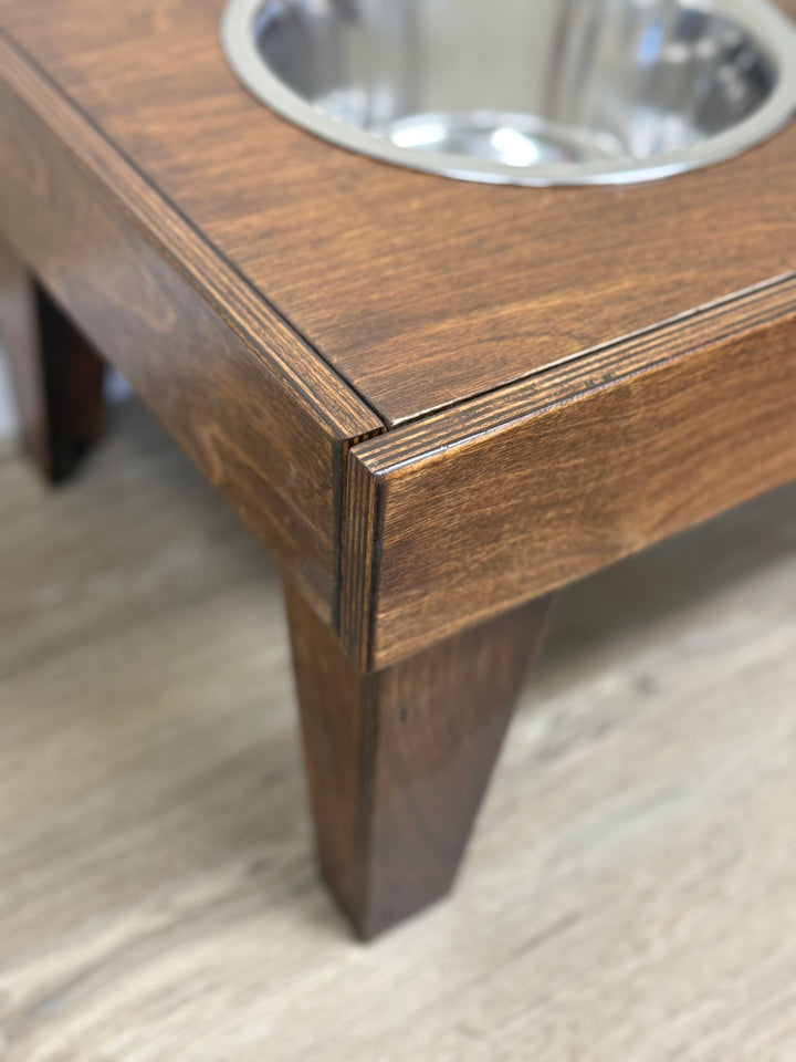 Simple elevated pet feeder two bowl