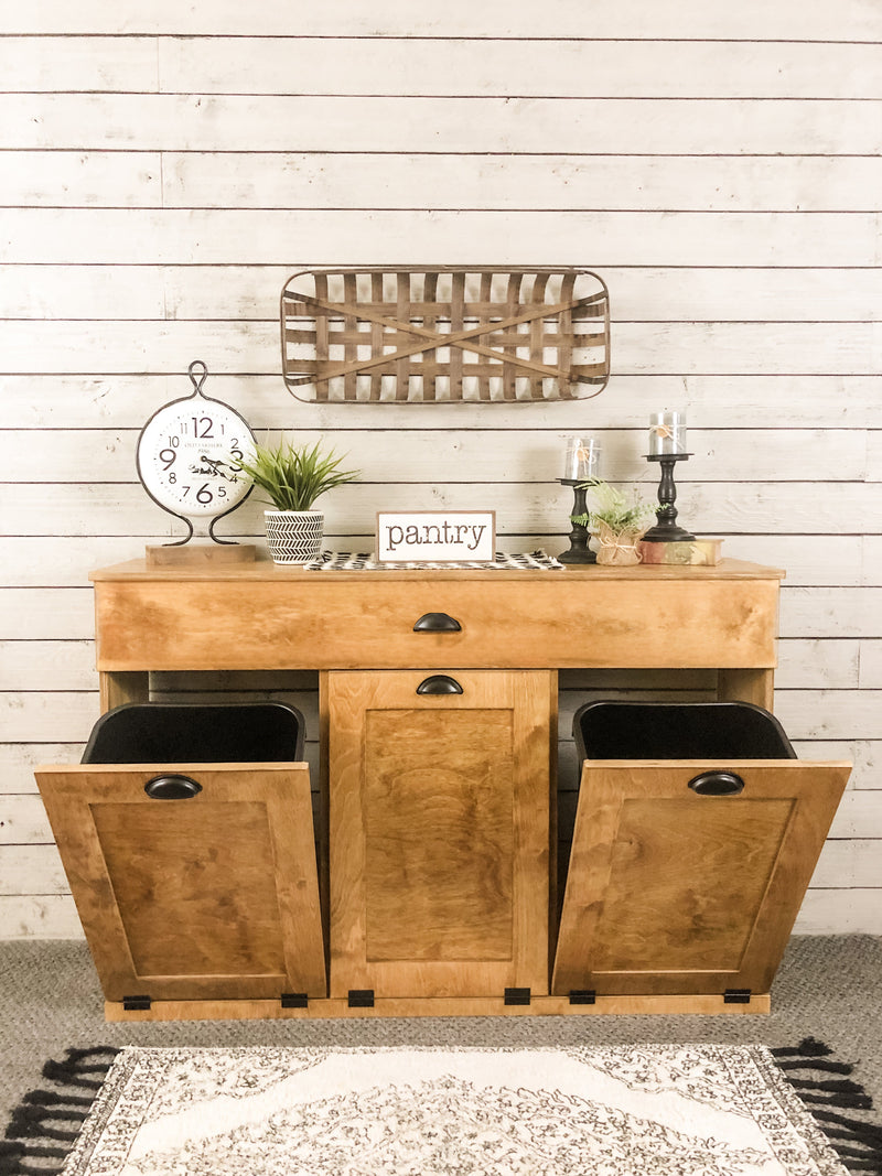 Templeton with storage drawer in wood - golden oak stain