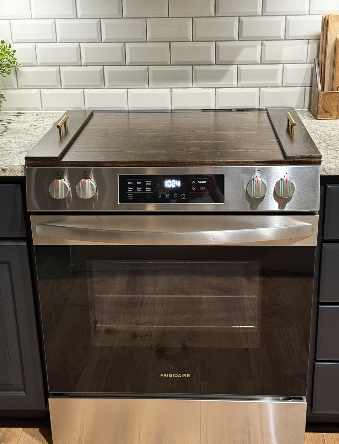Slatted dark brown stove cover