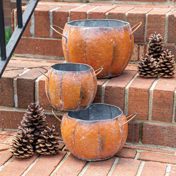 Nesting metal pumpkin set of three