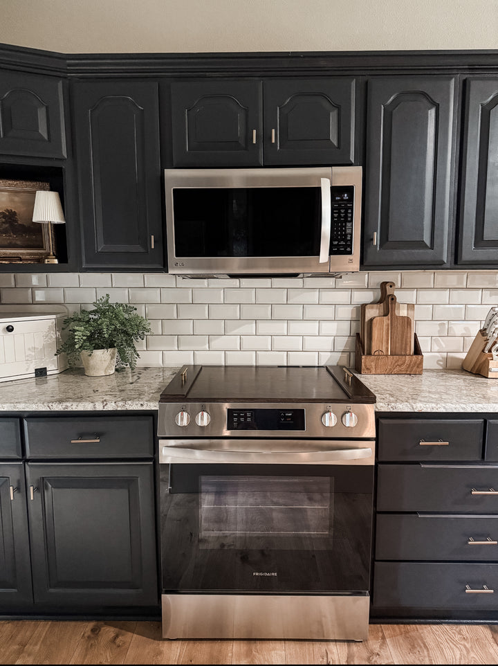 Slatted dark brown stove cover