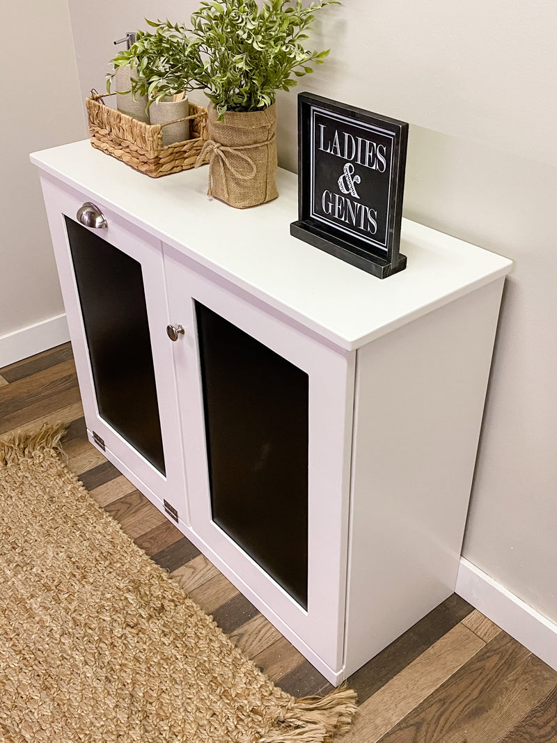 Dashwood laundry with cabinet in white farmhouse style