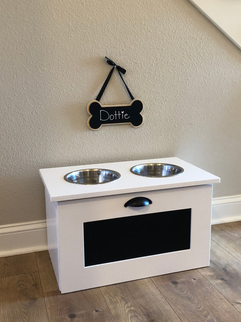 2 bowl elevated dog feeder with storage (white/chalk)