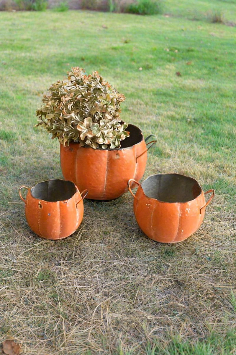 Nesting metal pumpkin set of three