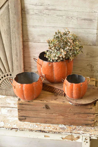 Nesting metal pumpkin set of three