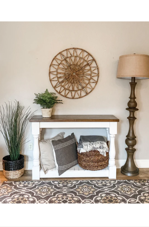 Entry table with baluster legs in white with warm brown top