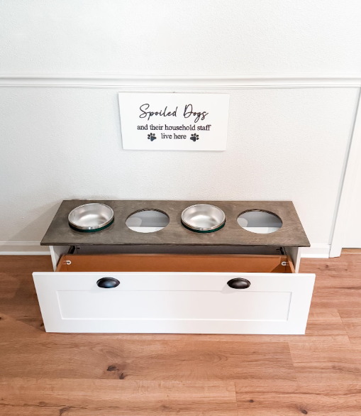 Four bowl elevated Yeti boomer bowl feeder stand