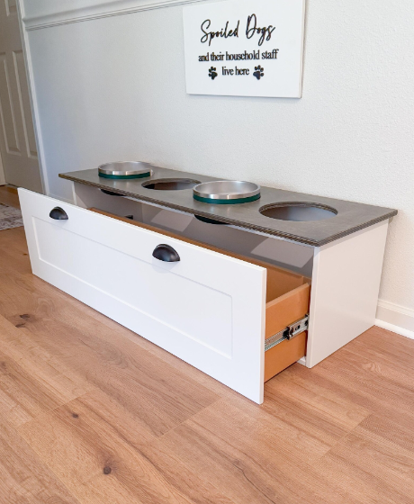 Four bowl elevated Yeti boomer bowl feeder stand