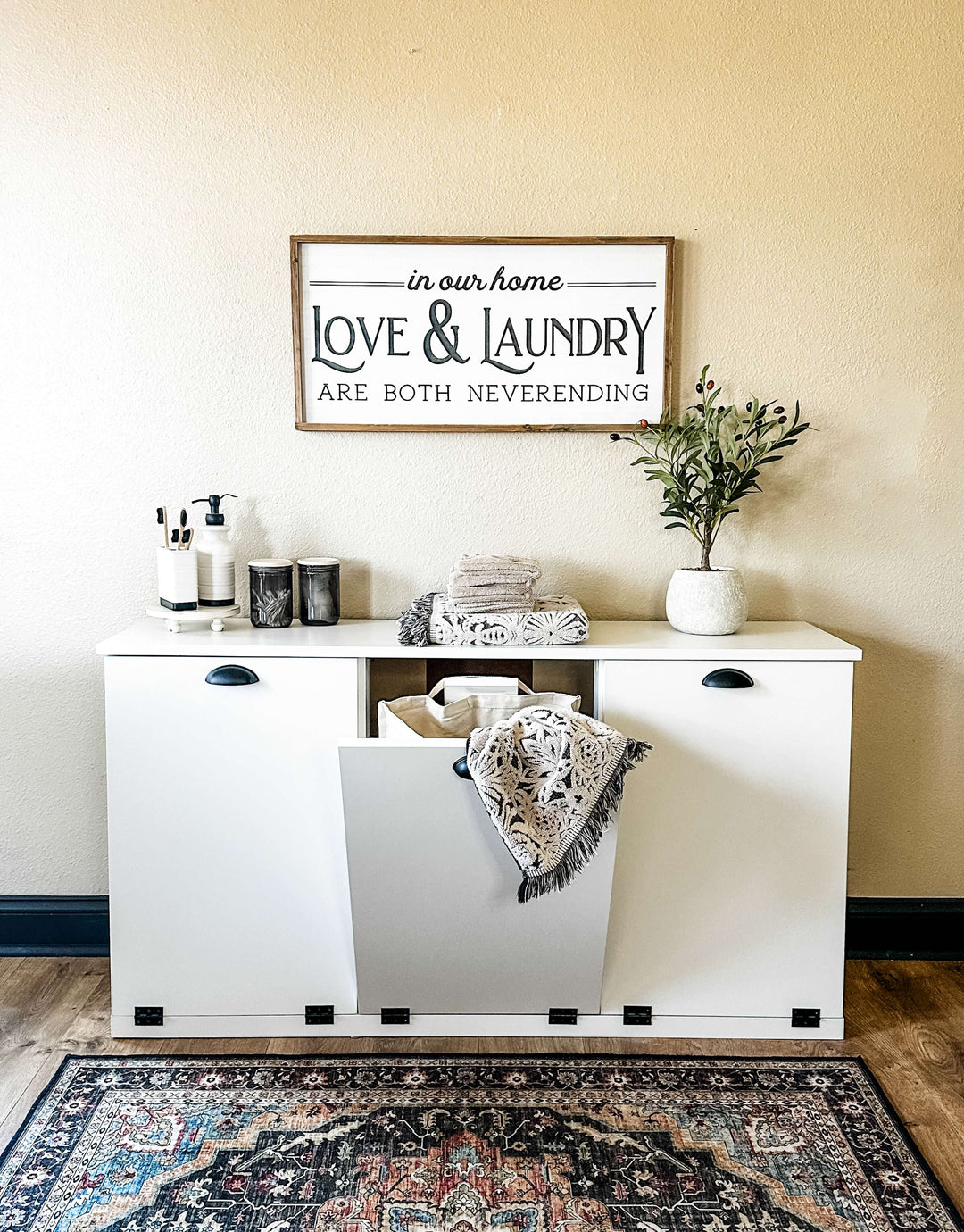 Triple laundry in white