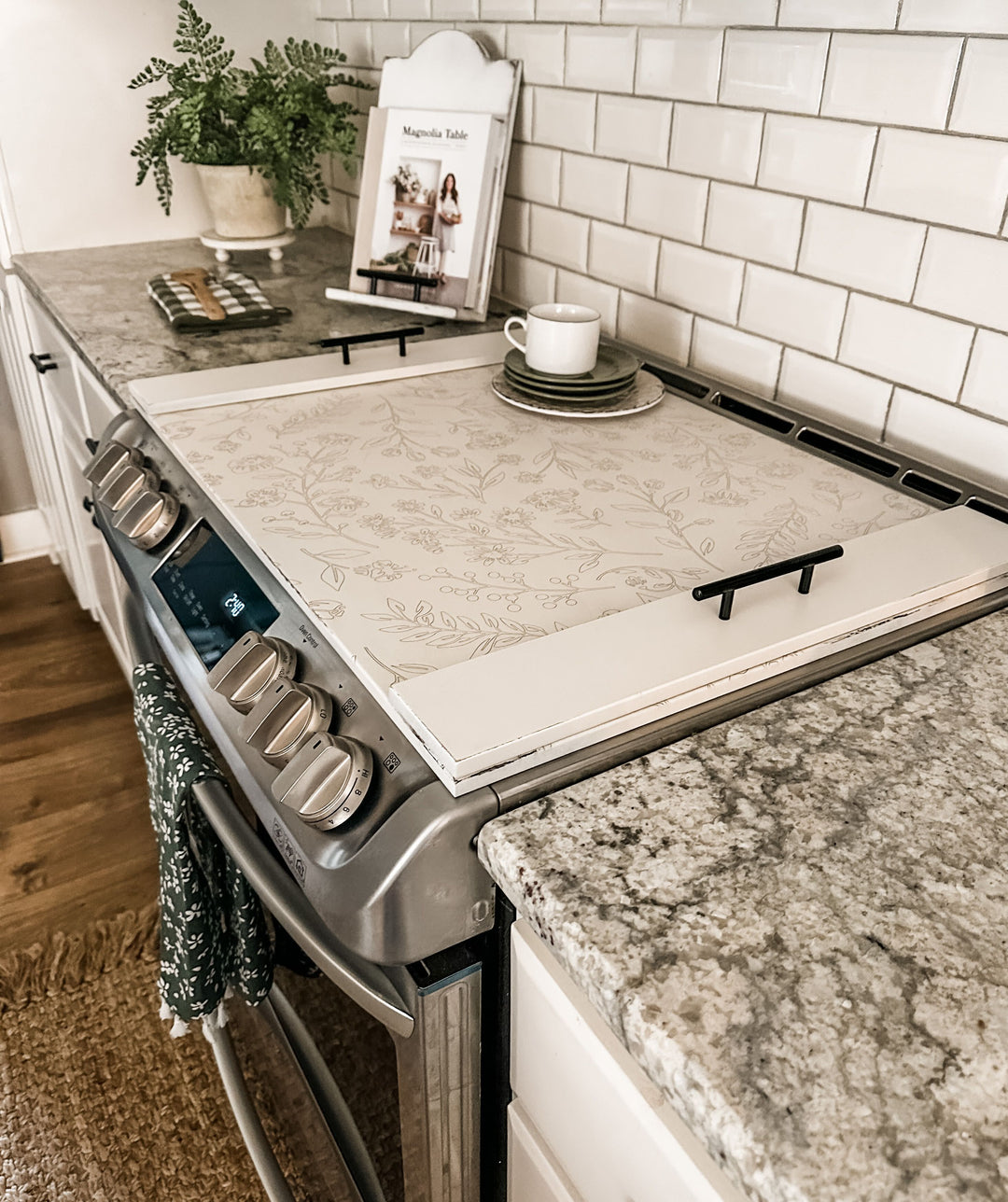 Engraved floral pattern stove cover, ivory distressed