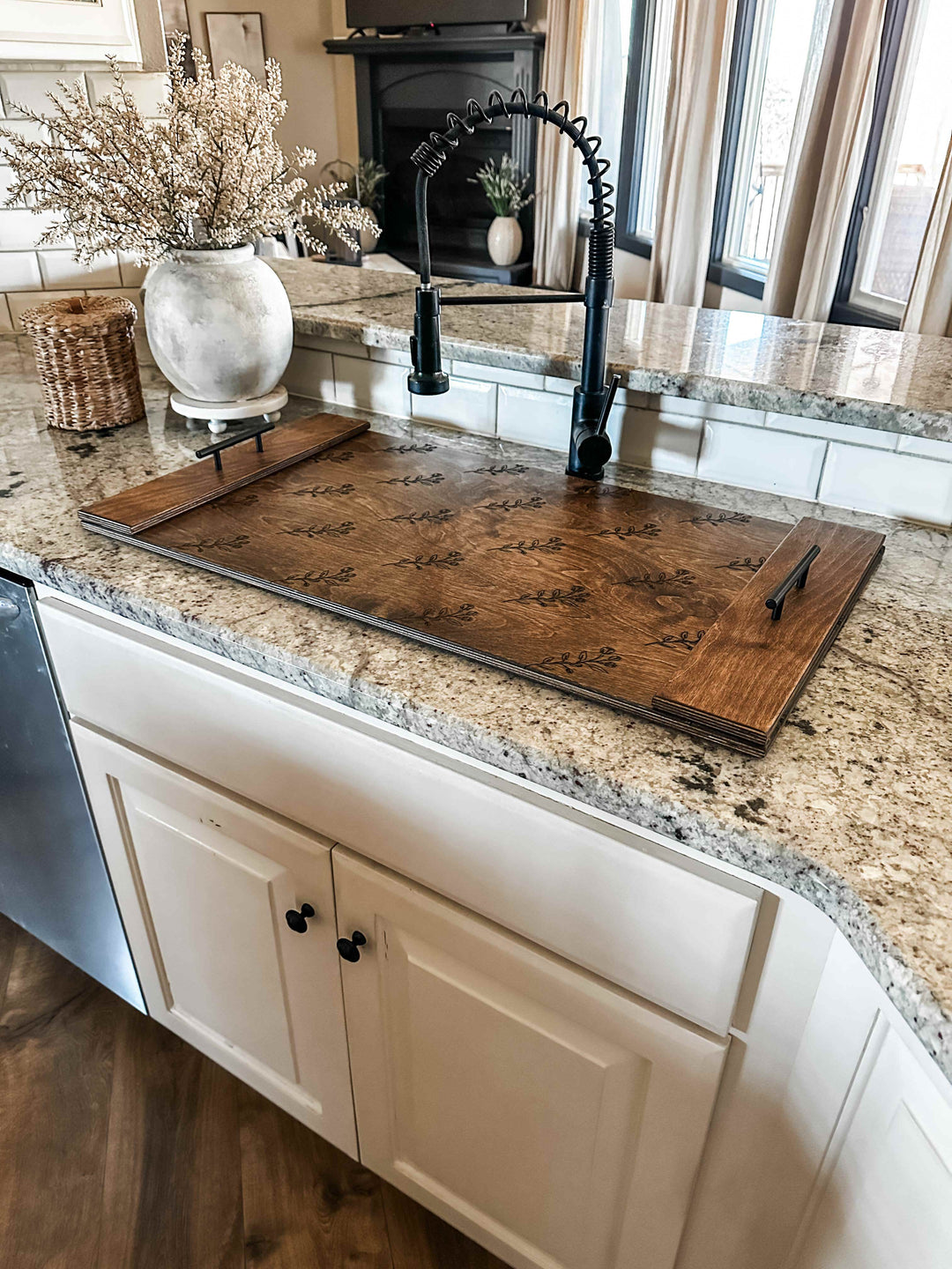 Sink cover floral design