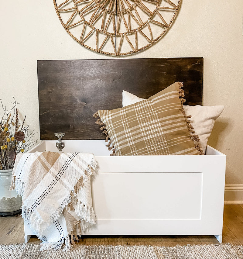 Shoe storage bench in soft white with dark brown top