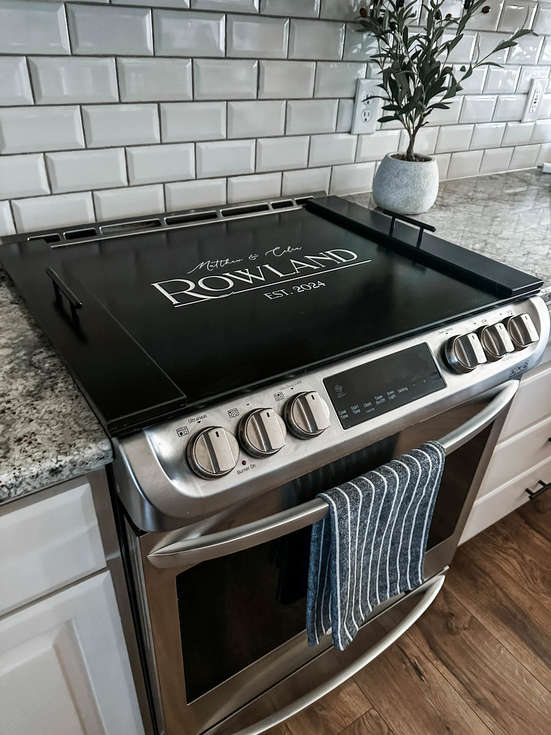 Personalized family name stove cover, Black "Rowland"