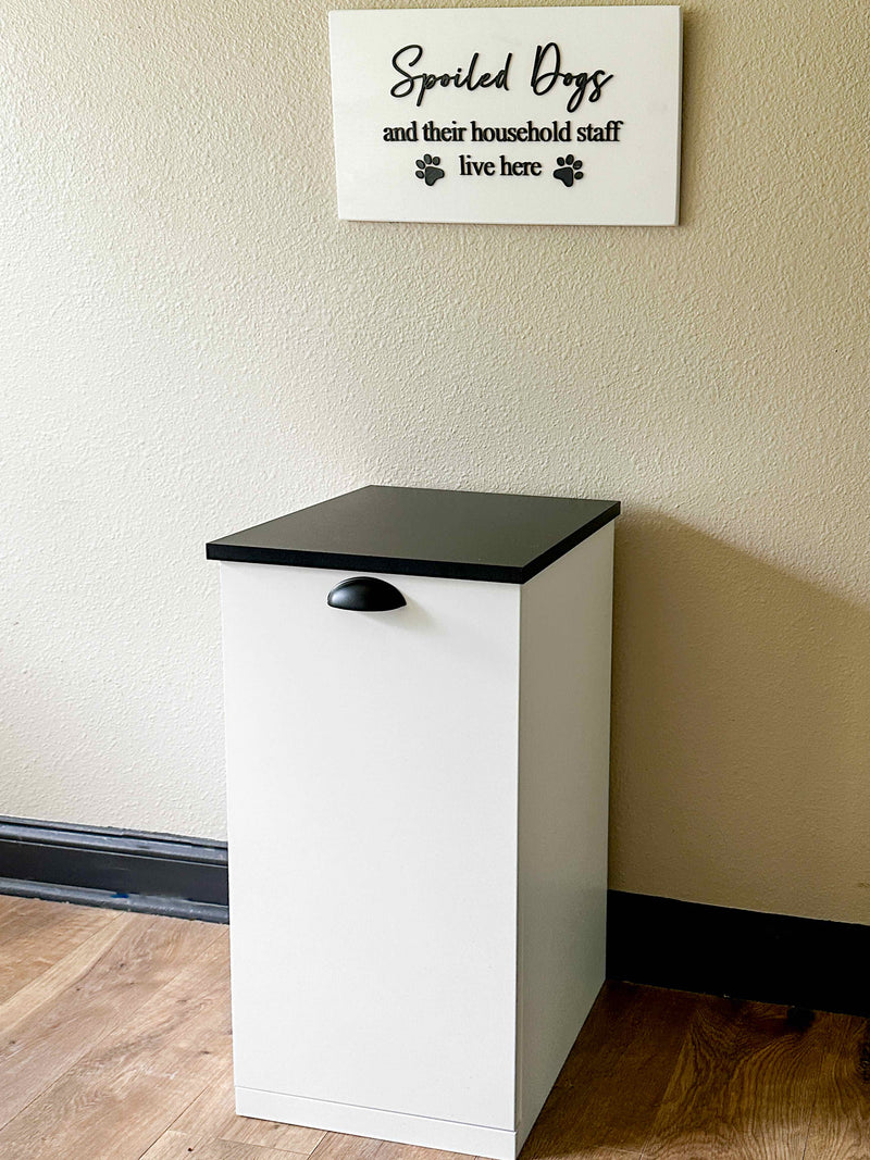 Single style pet food storage in white with a black top