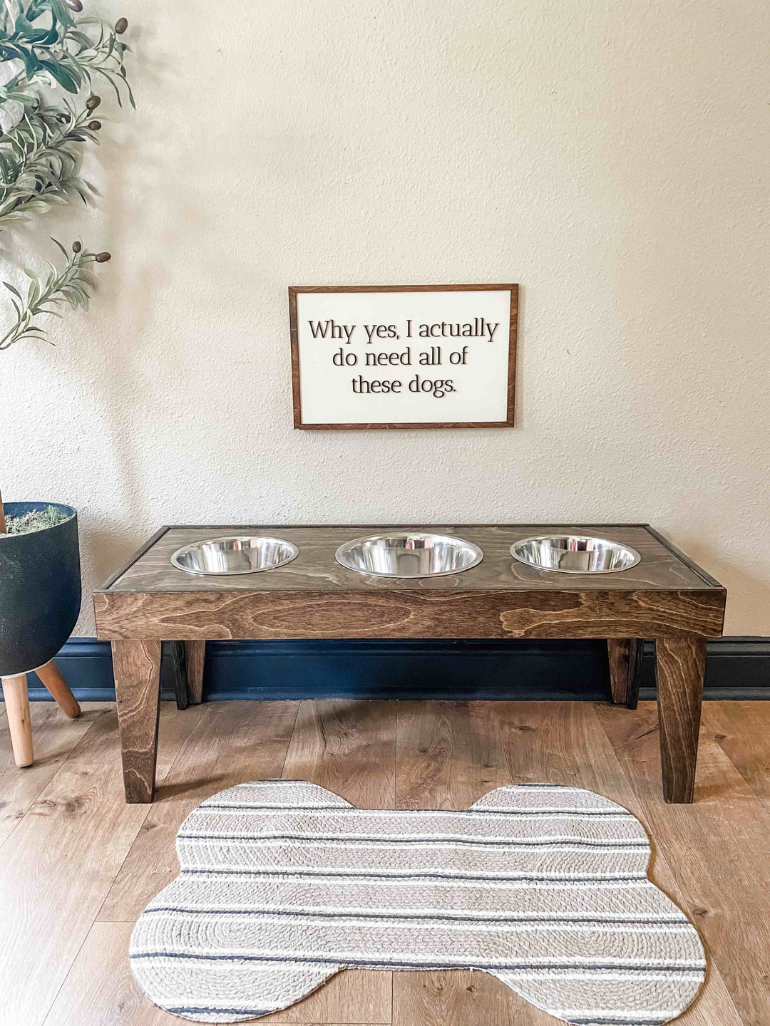 Simple raised pet feeder choose your bowl and your height