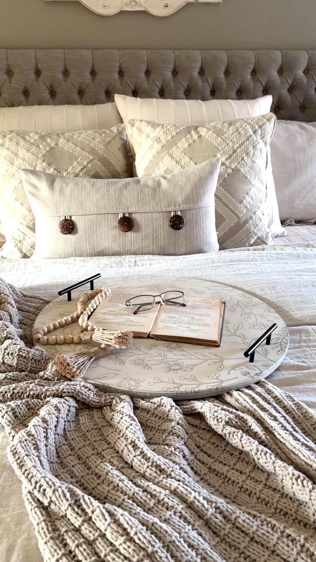 Round all over floral cottage tray in distressed white