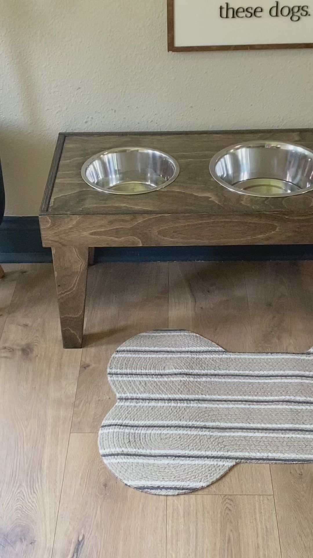 Simple raised pet feeder choose your bowl and your height