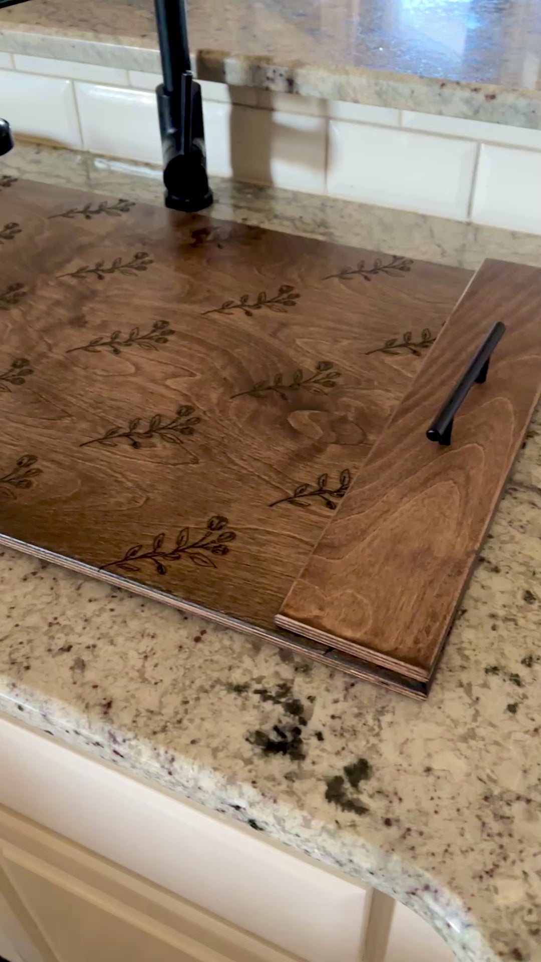 Sink cover floral design