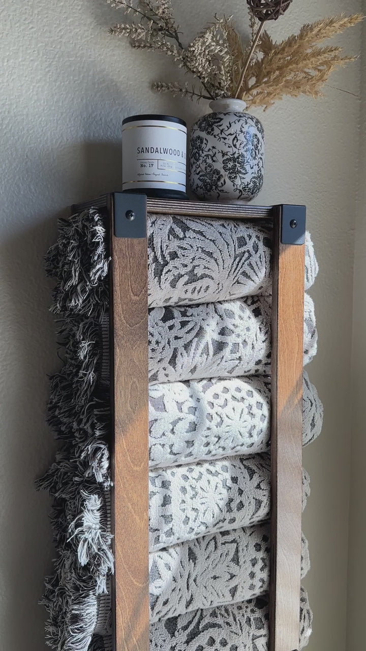 Towel rack