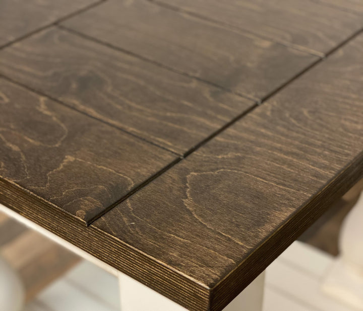 Entry table with baluster legs in white with dark brown top