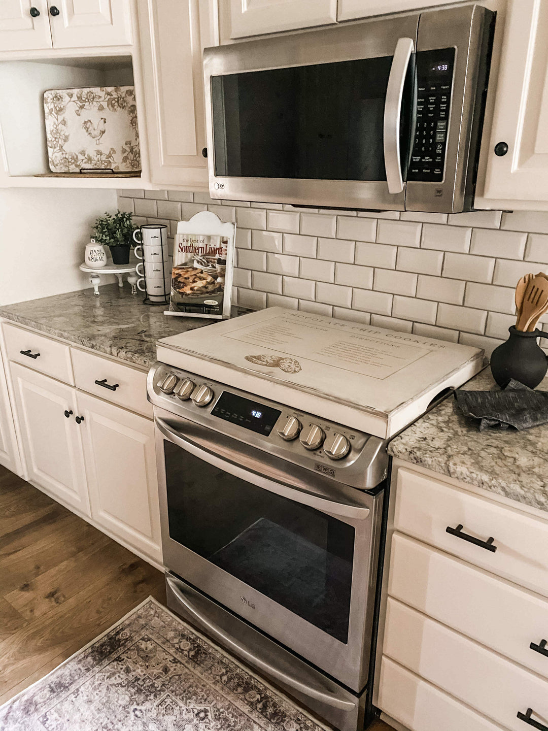 Chocolate chip cookie recipe stove cover, ivory distressed