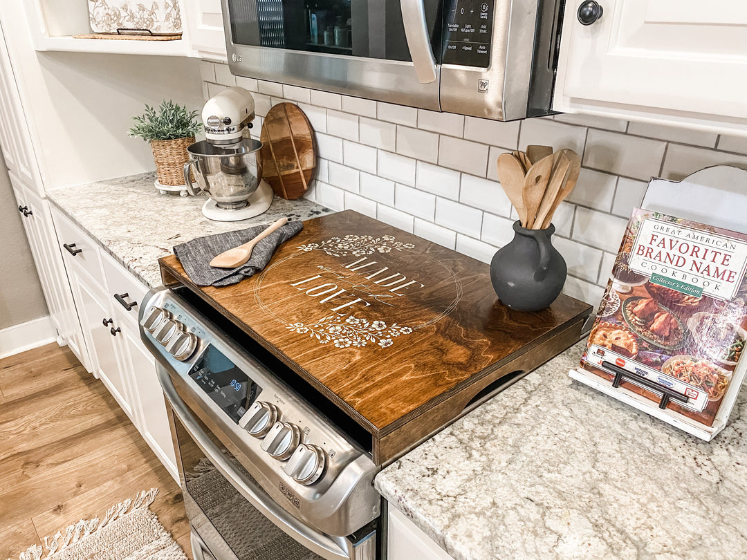 "Made with love" stove cover, warm brown + soft white