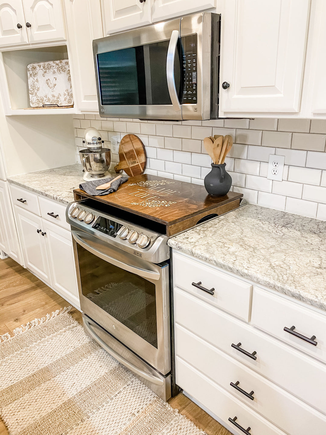 "Made with love" stove cover, warm brown + soft white