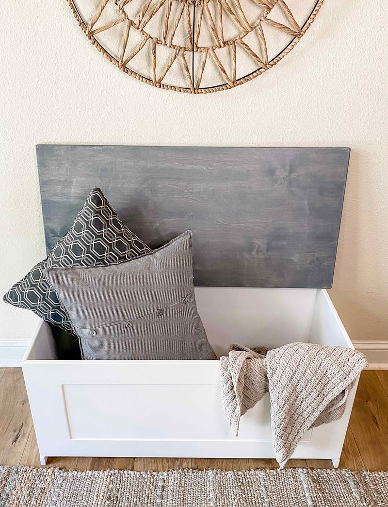 Shoe Storage Bench in Soft White with Gray Top
