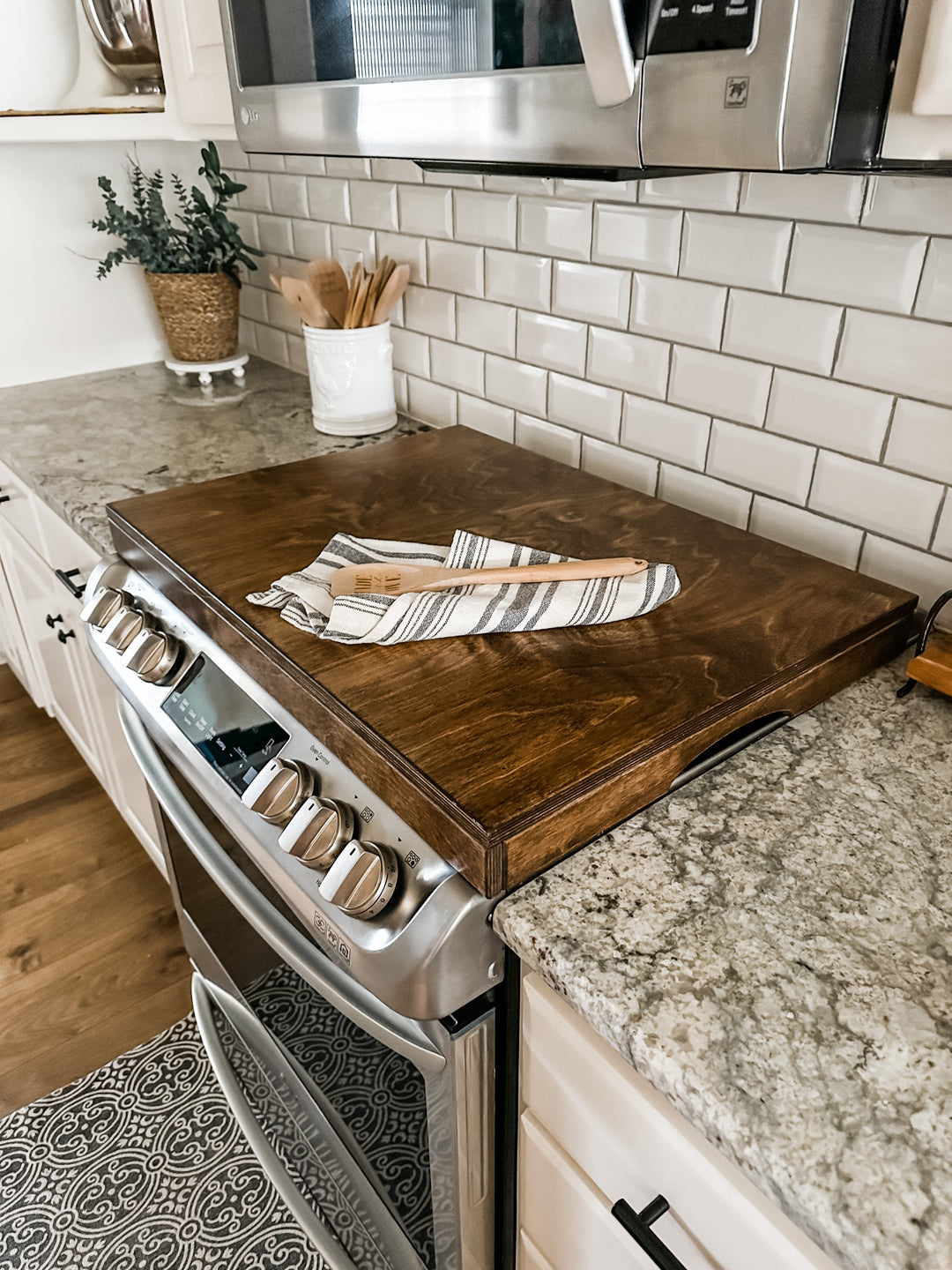 Clean and simple warm brown stove cover